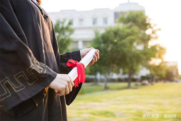 泉州洛江区五年一贯制毕业证和全日制大专的区别？