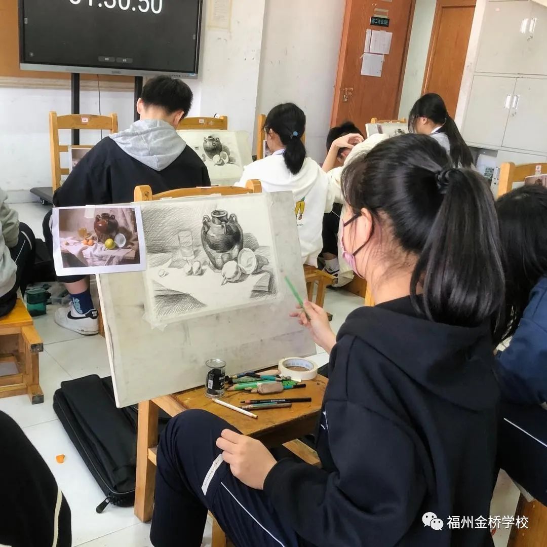 福州金桥高级中学：『 美术特色 』|| 迅电流光，艺不压身——记福州金桥学校高一、高二美术专业半期考